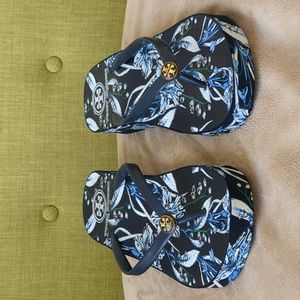 Tory Burch Thong Platform Sandals (Size 9)